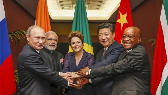 BRICS_heads_of_state_and_government_hold_hands_ahead_of_the_2014_G-20_summit_in_Brisbane_Australia_Agencia_Brasil.jpg