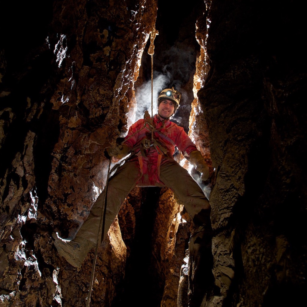 Faille dans la grotte des Rutelins Martouf spéléo Faille dans la grotte des Rutelins